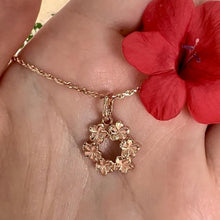 Load image into Gallery viewer, Hawaiian Plumeria Wreath Pendant in 14K Gold
