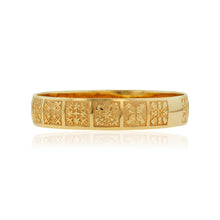 Load image into Gallery viewer, Raised Hawaiian Quilt 12mm &quot;Kuuipo&quot; Bangle Bracelet in 14K Yellow Gold
