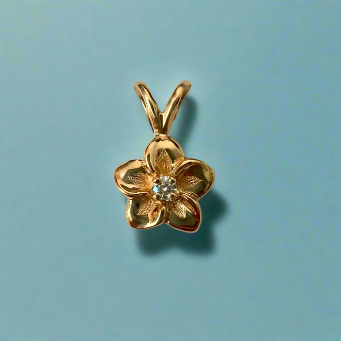 Small Hawaiian Plumeria Pendant with Diamond in 14K Yellow Gold