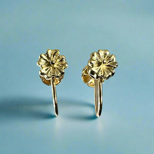 Non-pierced Baby Hibiscus Screw Back Earrings in 14K Gold