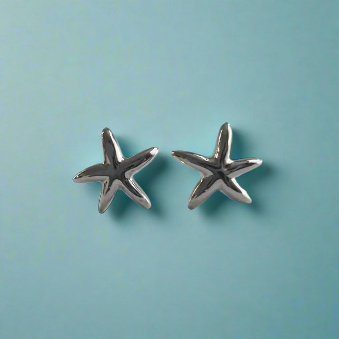 Starfish Earrings with Post in 14K White Gold