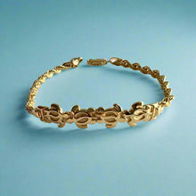 Load image into Gallery viewer, Scalloped Hawaiian Petroglyph Turtle ID Bracelet in 14K Yellow Gold
