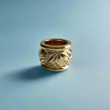 Load image into Gallery viewer, Old English &amp; Hibiscus Small Hawaiian Bead in 14K Gold
