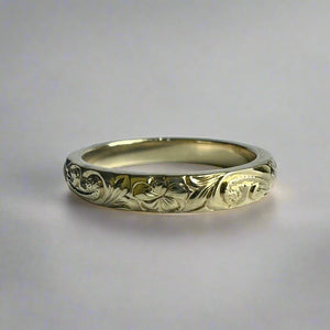 Hawaiian Old English & Plumeria 3mm barrel ring