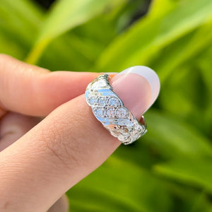 Nihoniho 8mm Ring with Plumerias & Double Row Of Diamonds in 14K White Gold