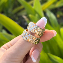 Load image into Gallery viewer, Hawaiian 10mm Ring with Shiny Maile &amp; Double Row Of Diamonds
