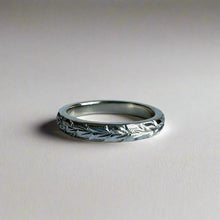 Load image into Gallery viewer, Hawaiian 3mm Maile Ring in 14K White Gold
