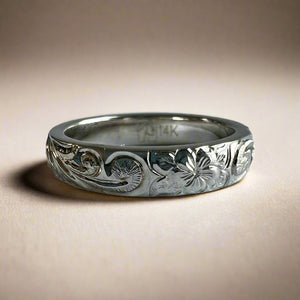 Hawaiian Old English & Plumeria 4mm Barrel Ring