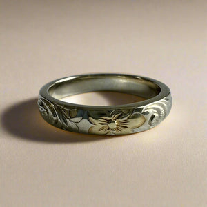 Old English Barrel 4mm Ring in 14K White Gold with Yellow Gold Hibiscus