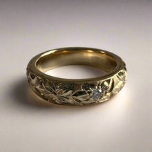 Load image into Gallery viewer, Hibiscus All Around 4mm Barrel Ring with Diamond in 14K Yellow Gold
