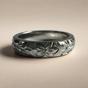 Maile & Hibiscus 4mm Barrel Ring