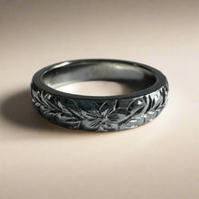 Load image into Gallery viewer, Maile &amp; Hibiscus 4mm Barrel Ring
