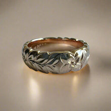 Load image into Gallery viewer, Scalloped Shiny Maile with Hibiscus 6mm Ring in 14K Gold
