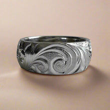 Load image into Gallery viewer, Hawaiian Old English &amp; Hibiscus 8mm Ring
