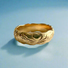 Load image into Gallery viewer, Valentines 6mm &quot;Kuuipo&quot; Ring with  Roses &amp; Hearts in 14K Yellow Gold
