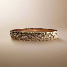 Load image into Gallery viewer, Scalloped Hibiscus &amp; Plumeria with Leaves 8mm Hawaiian Bangle Bracelet in 14K Pink Gold
