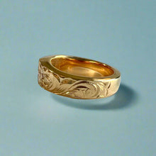 Load image into Gallery viewer, Old English &amp; Hibiscus Signet Ring with  Black Initial &quot;K&quot; in 14K Yellow Gold
