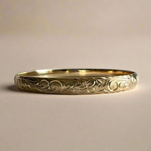 Load image into Gallery viewer, Old English &amp; Hibiscus 6mm Bangle Bracelet in 14K Yellow Gold
