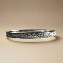 Load image into Gallery viewer, Hibiscus &amp; Plumeria w/ Leaves 6mm Bangle Bracelet in 14K White Gold
