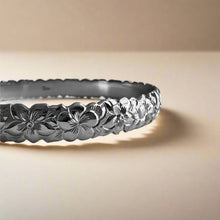 Load image into Gallery viewer, Hawaiian Scalloped Hibiscus &amp; Plumeria with Leaves 8mm Bangle Bracelet in 14K White Gold
