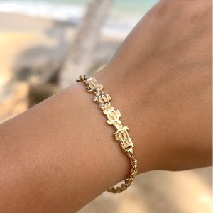 Scalloped Hawaiian Petroglyph Turtle ID Bracelet in 14K Yellow Gold